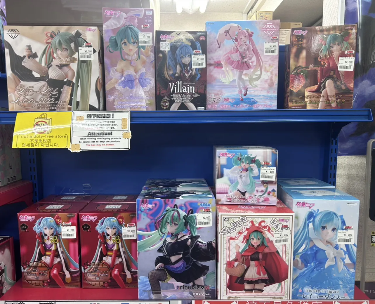 2階店内紹介 初音ミク編】店内入ってすぐ！ミクがいっぱいお出迎え