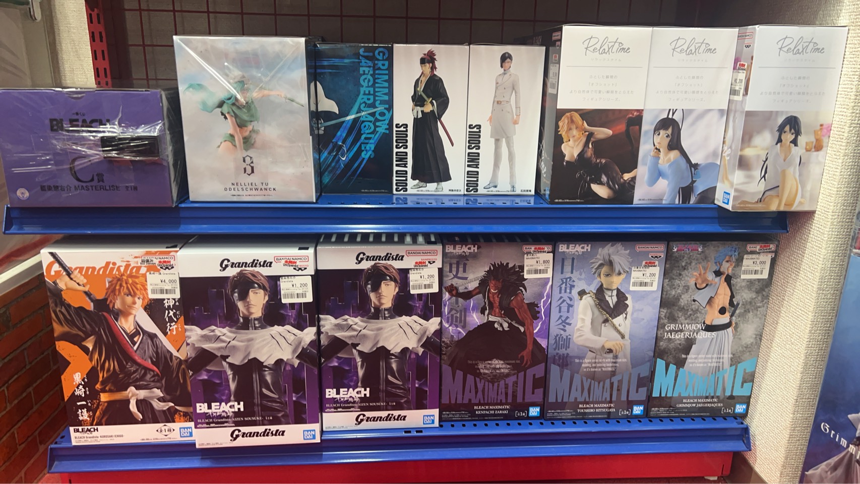 BLEACH 店内売り場コーナー 全景