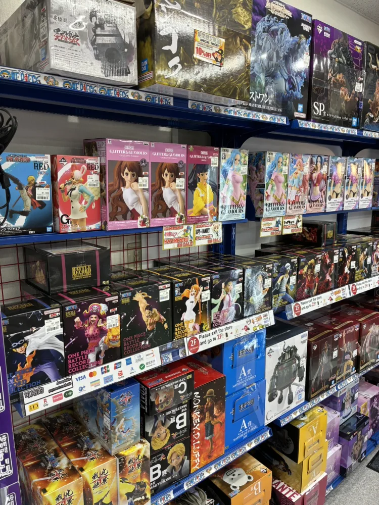 We carry a wide variety of items from various brands, including prize figures, Ichiban Kuji figures, and manufacturer-branded figures.