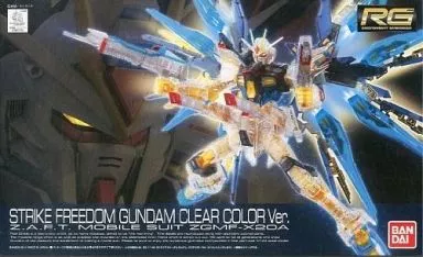 RG ストライクフリーダムガンダム クリアカラーのプラモデルのパッケージ